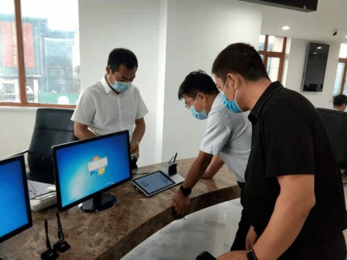 綏化市教育局開展“一把手走流程”活動，以貼心服務優化辦事效率
